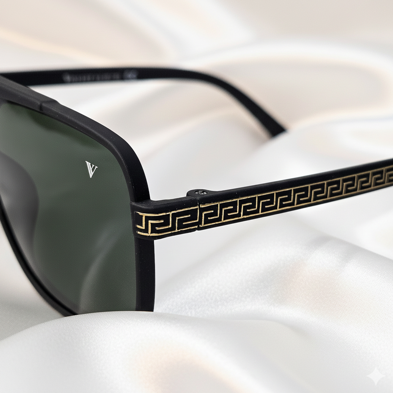 Vincent Vance - Luxury Aviator Sunglasses with Gold Detailing