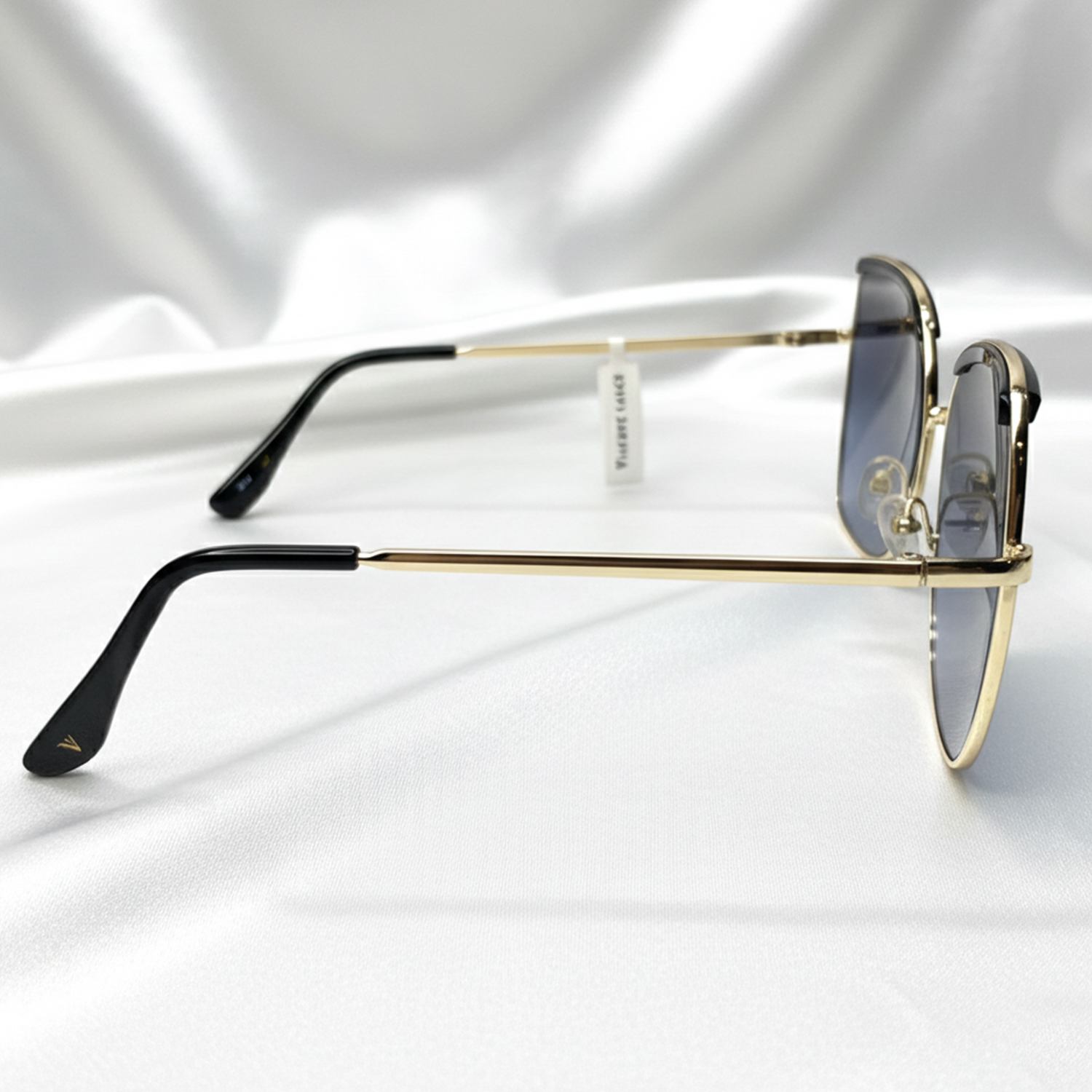 Vincent Vance Eyewear UV Protected cat eye Women Sunglasses