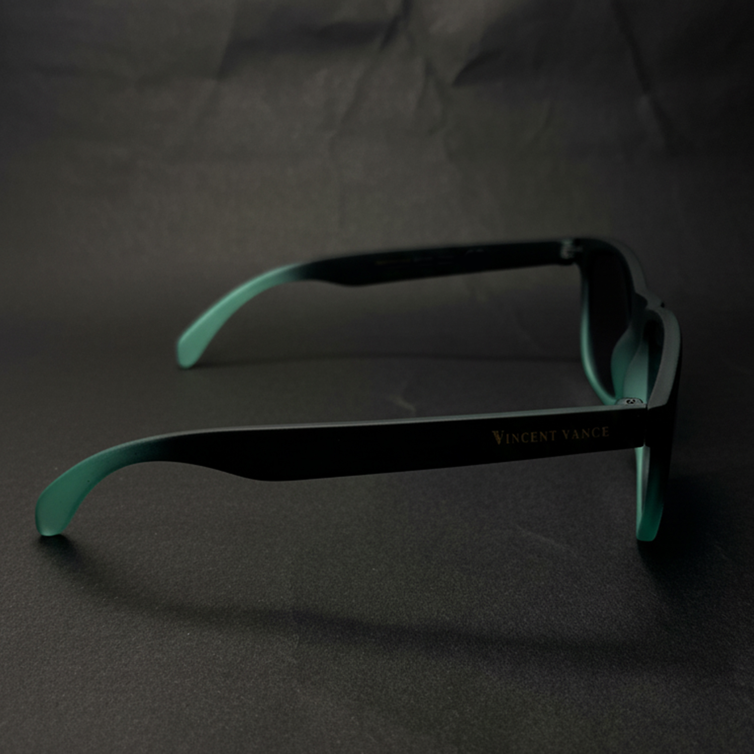 VINCENT VANCE EYEWEAR | Full Rim Square Sunglasses